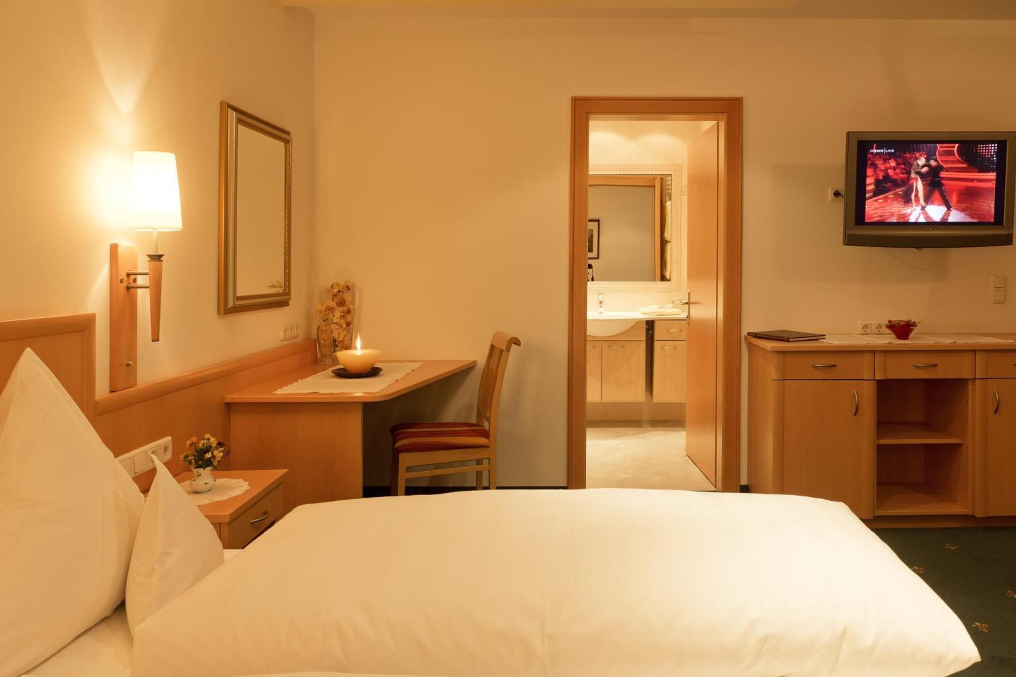 Hotel Angelika سانكت أنتون ام ارلبرغ الغرفة الصورة