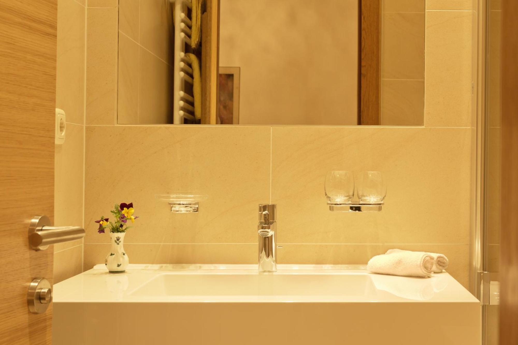 Hotel Angelika سانكت أنتون ام ارلبرغ الغرفة الصورة