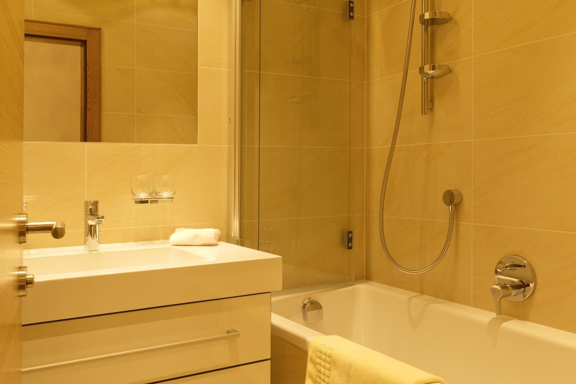 Hotel Angelika سانكت أنتون ام ارلبرغ الغرفة الصورة